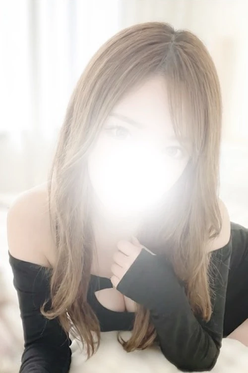 由奈